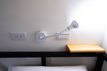 travelers plus hostel