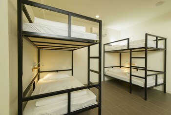 travelers plus hostel