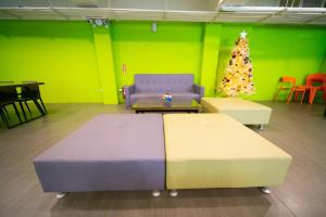 travelers plus hostel
