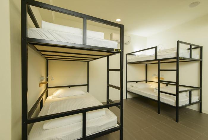 travelers plus hostel