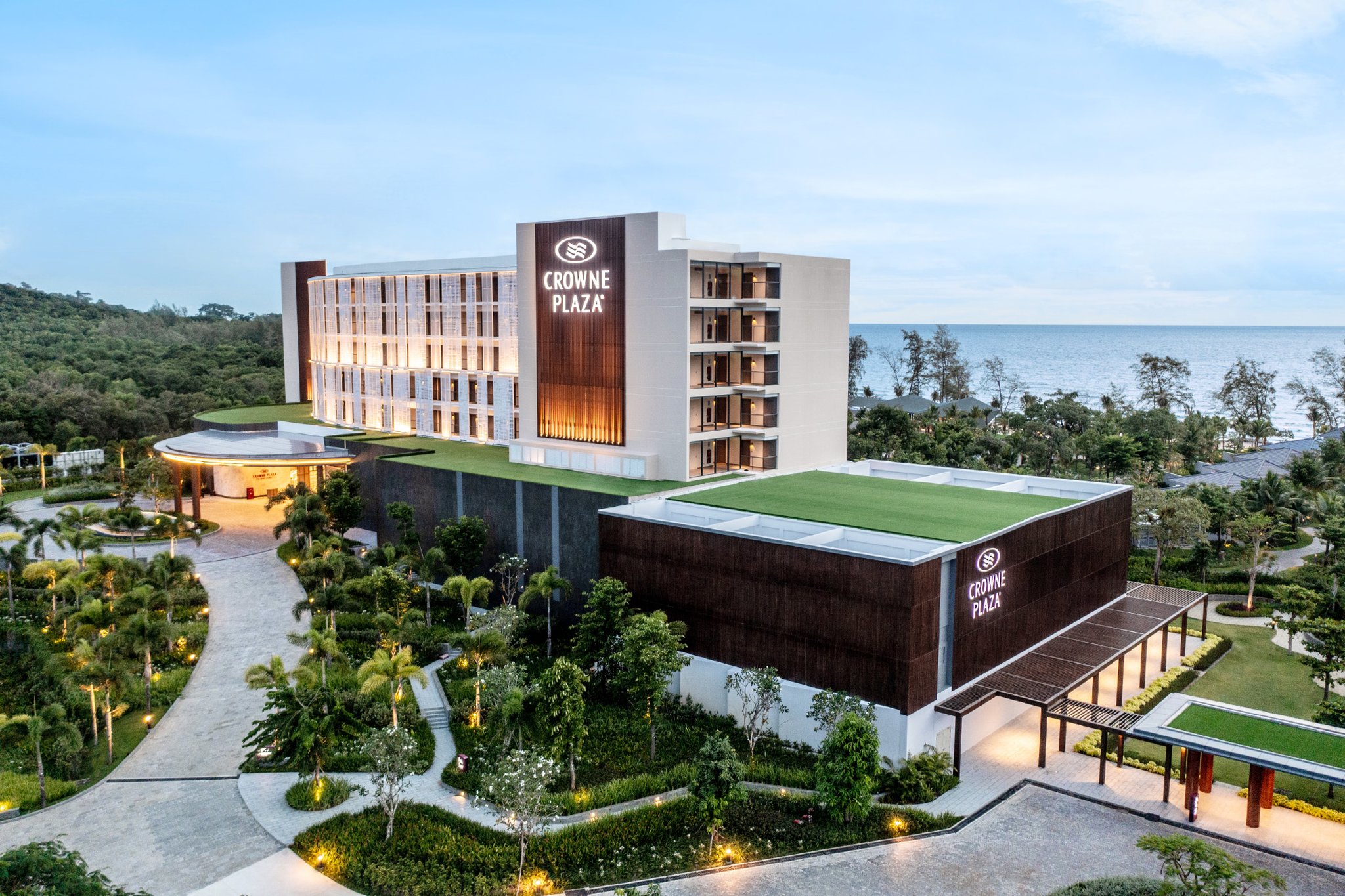 crowne plaza phu quoc starbay an ihg hotel