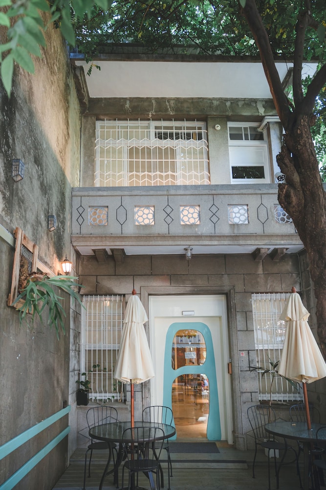 a shin tainan hostel