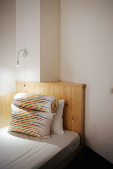 a shin tainan hostel