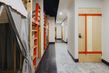 a shin tainan hostel