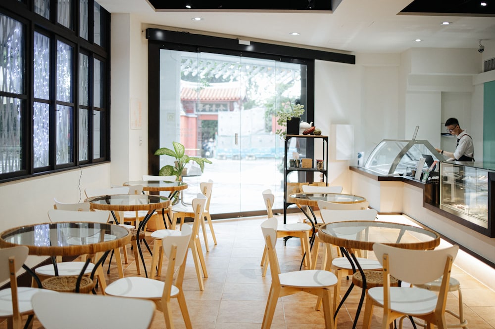 a shin tainan hostel