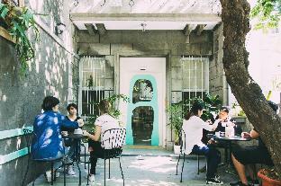 a shin tainan hostel