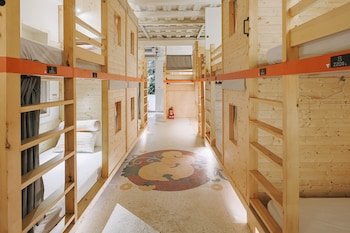 a shin tainan hostel