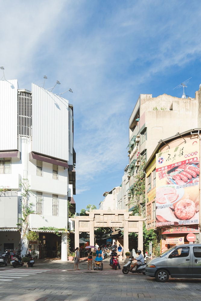 a shin tainan hostel