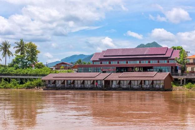 riverside chiangkhan resort sha certified