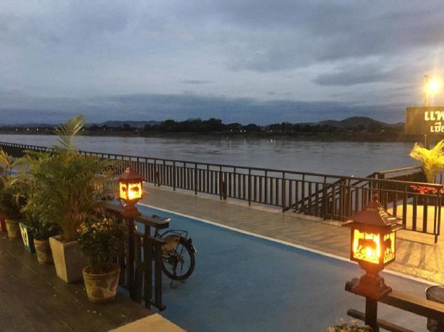 riverside chiangkhan resort sha certified