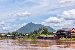 riverside chiangkhan resort sha certified