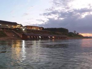 riverside chiangkhan resort sha certified