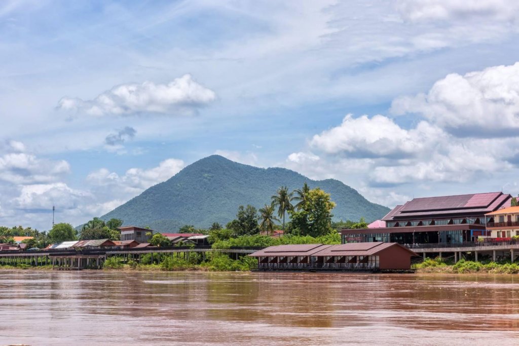 riverside chiangkhan resort sha certified