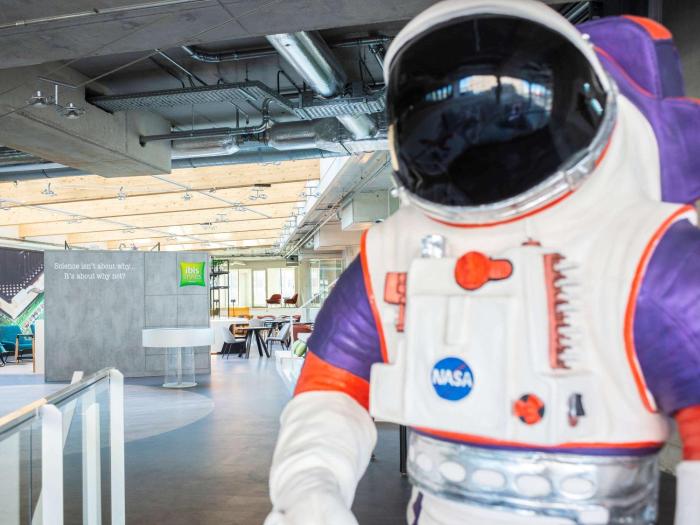 ibis styles delft city centre