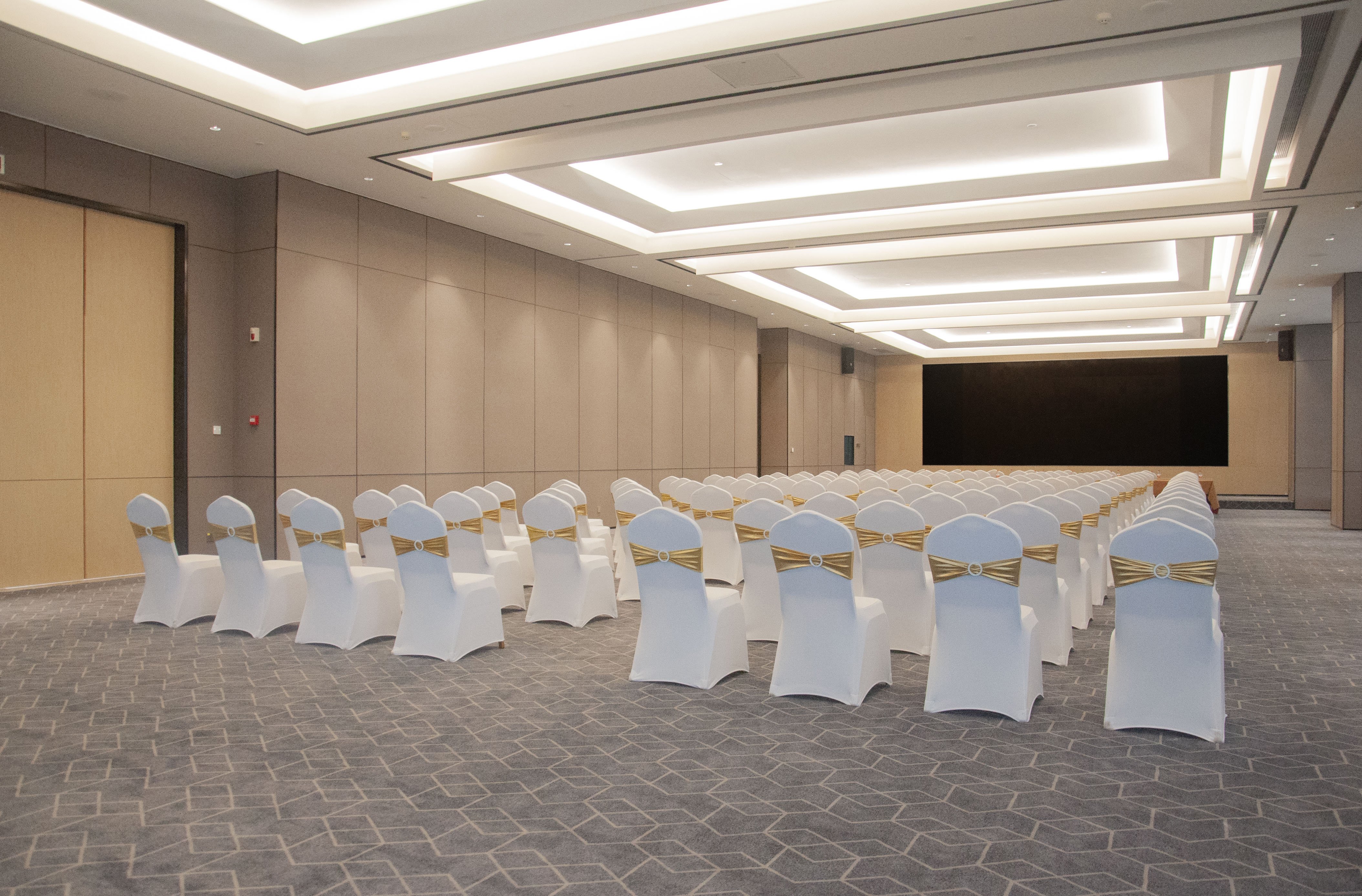 holiday inn express shenzhen haiyuan city an ihg hotel