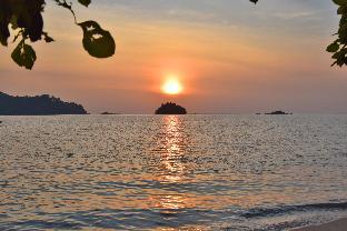avi pangkor beach resort