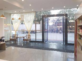 7 days premium xi an railway station shop