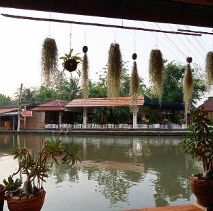 baan pitumata amphawa