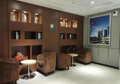 city comfort inn wuhan childrens hospital xianggang road metro station