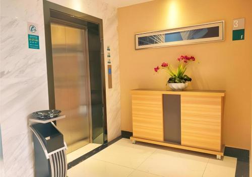 city comfort inn wuhan childrens hospital xianggang road metro station