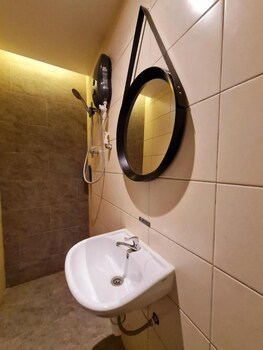 sovotel boutique hotel usj 9