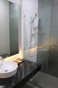 the vienna place hotel