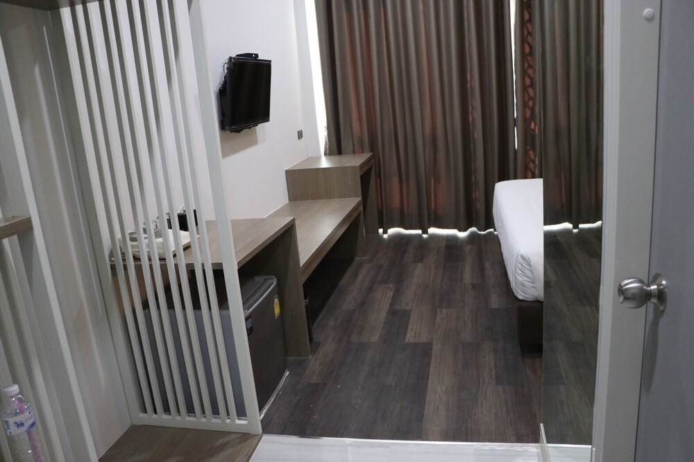 the vienna place hotel