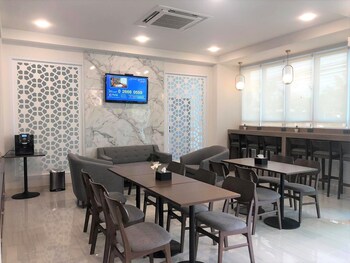 the vienna place hotel