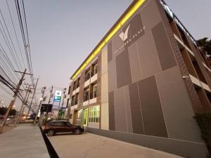 the vienna place hotel