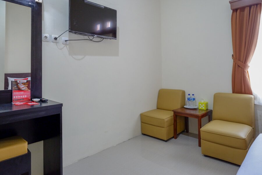 reddoorz near stadion 45 karanganyar