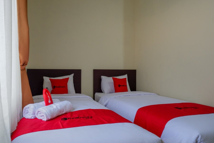 reddoorz near stadion 45 karanganyar