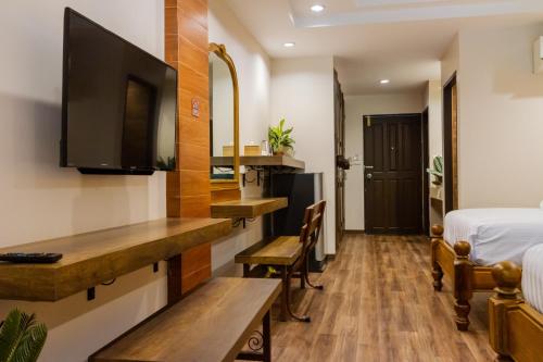 namtok sarika resotel