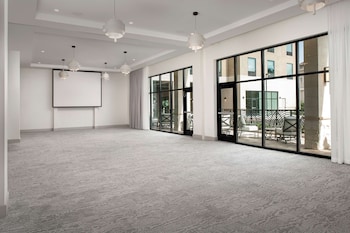 home2 suites by hilton orlando downtown