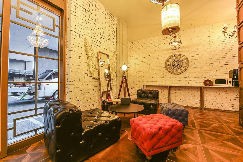 lerocherrouge hotel