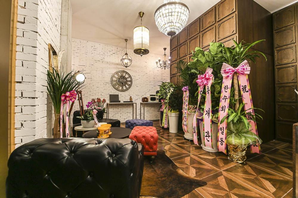 lerocherrouge hotel
