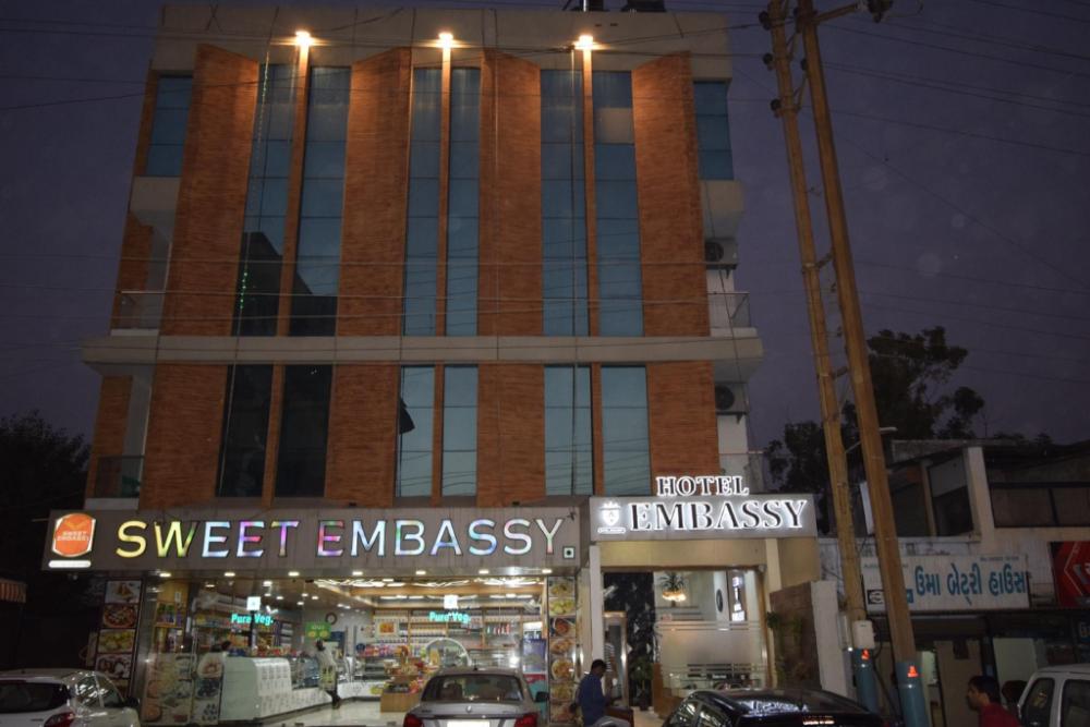 hotel embassy