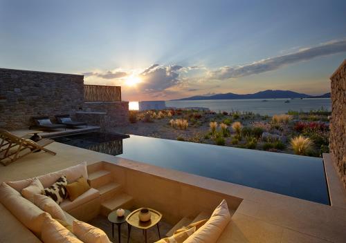 bonzoe suites and villas