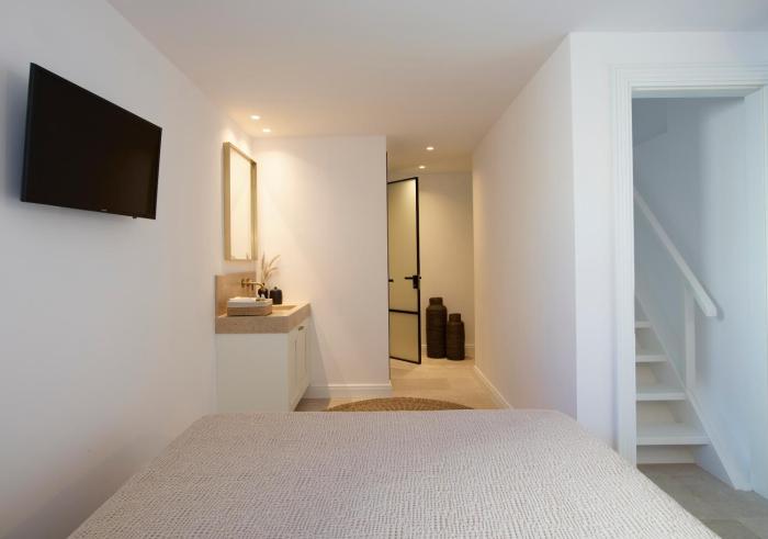bonzoe suites and villas
