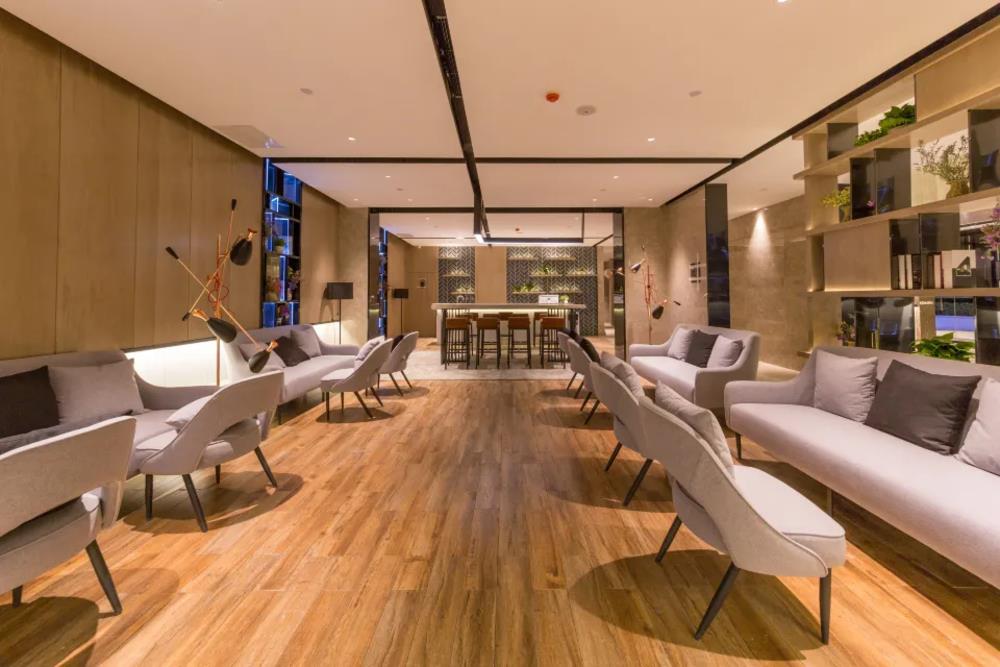 echarm hotel guiyang longdongbao international airport outlets