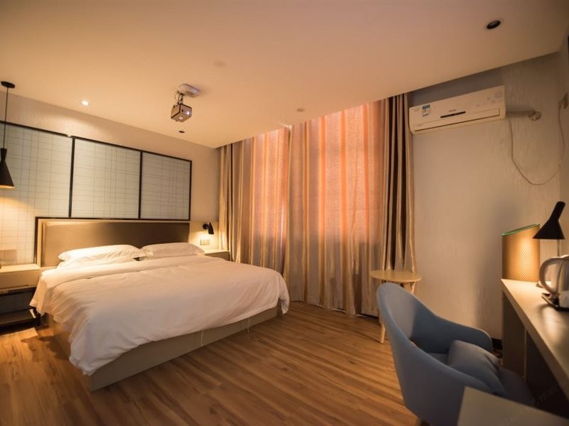 borrman hotel hefei guogou plaza sanlian metro station