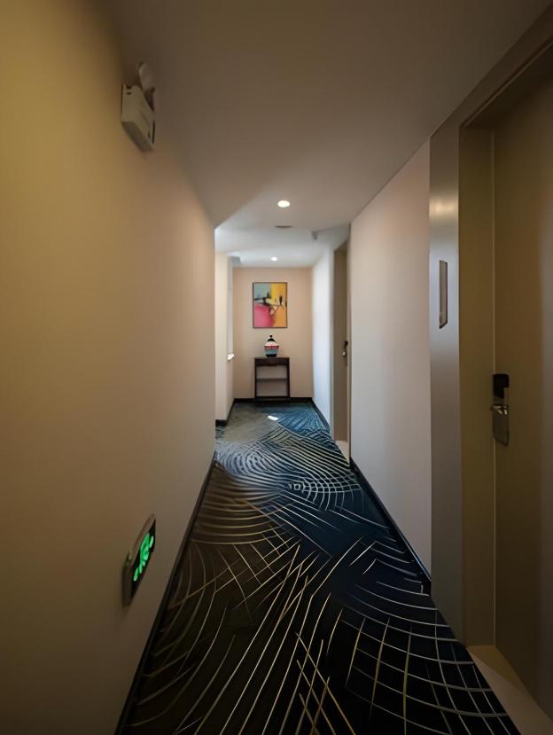borrman hotel hefei guogou plaza sanlian metro station