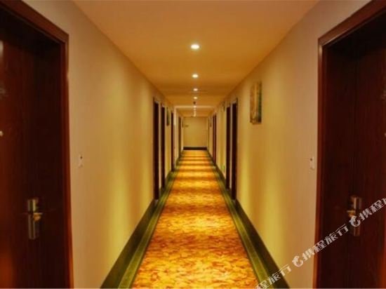 greentree inn zhenjiang jurong city tianwang town tianzheng square