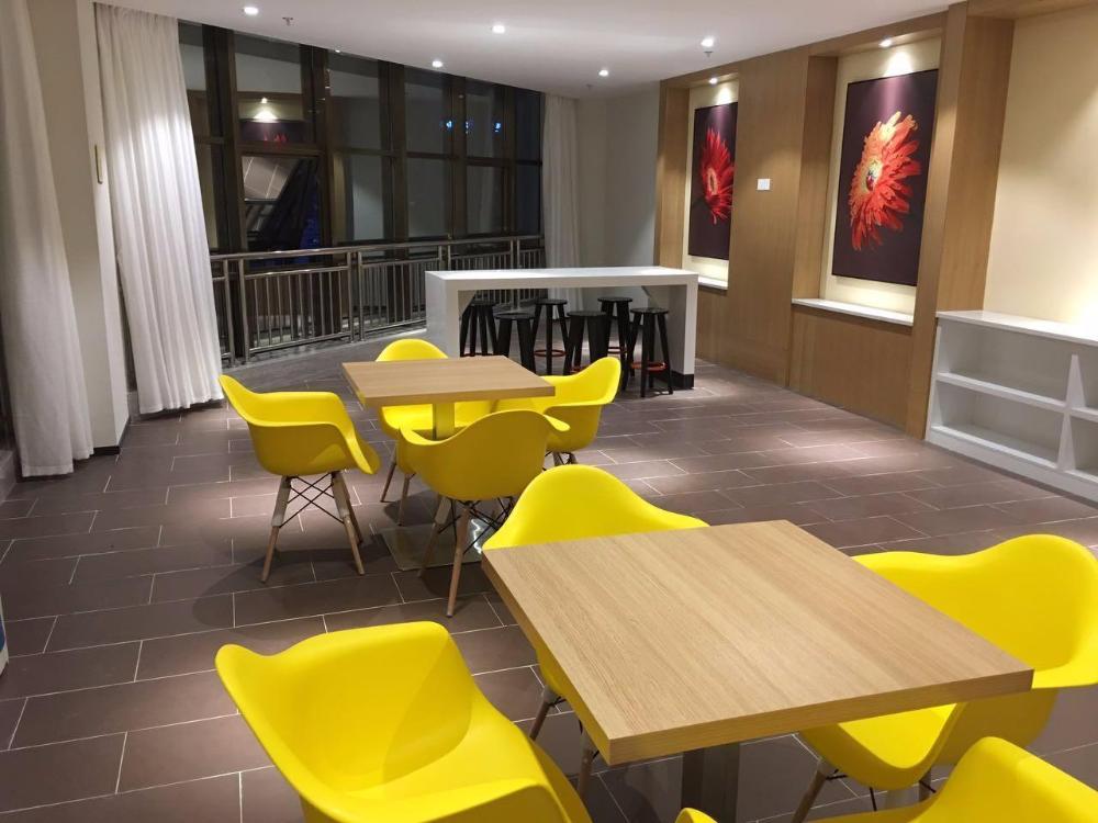 iu hotels duyun pingtang yingbin avenue