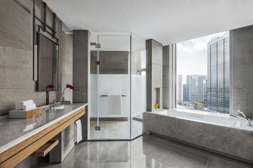 vignette collection hangzhou huaxia center hotel by ihg