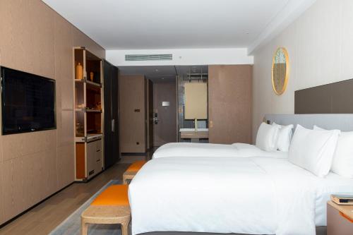 vignette collection hangzhou huaxia center hotel by ihg