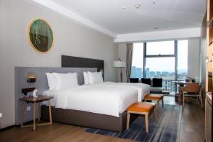 vignette collection hangzhou huaxia center hotel by ihg