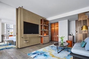 vignette collection hangzhou huaxia center hotel by ihg