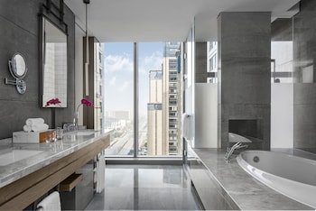 vignette collection hangzhou huaxia center hotel by ihg