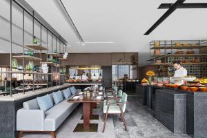 vignette collection hangzhou huaxia center hotel by ihg