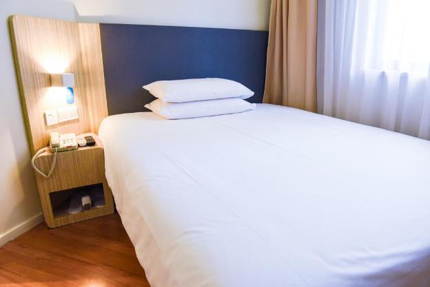 hanting hotel shanghai peoples square fuzhou road